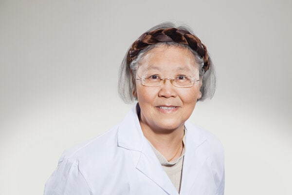 Porträt von Margaret Gebauer Sook Ching, TCM-Spezialistin bei Ming Dao​