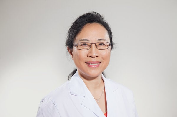 Porträt von Prof. Lijie Jiao, TCM-Spezialistin bei Ming Dao