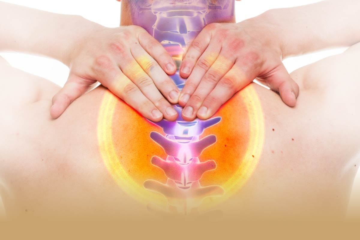Therapeutische Anwendung bei Nacken- und Rückenbeschwerden in der TCM Ming Dao Praxis​