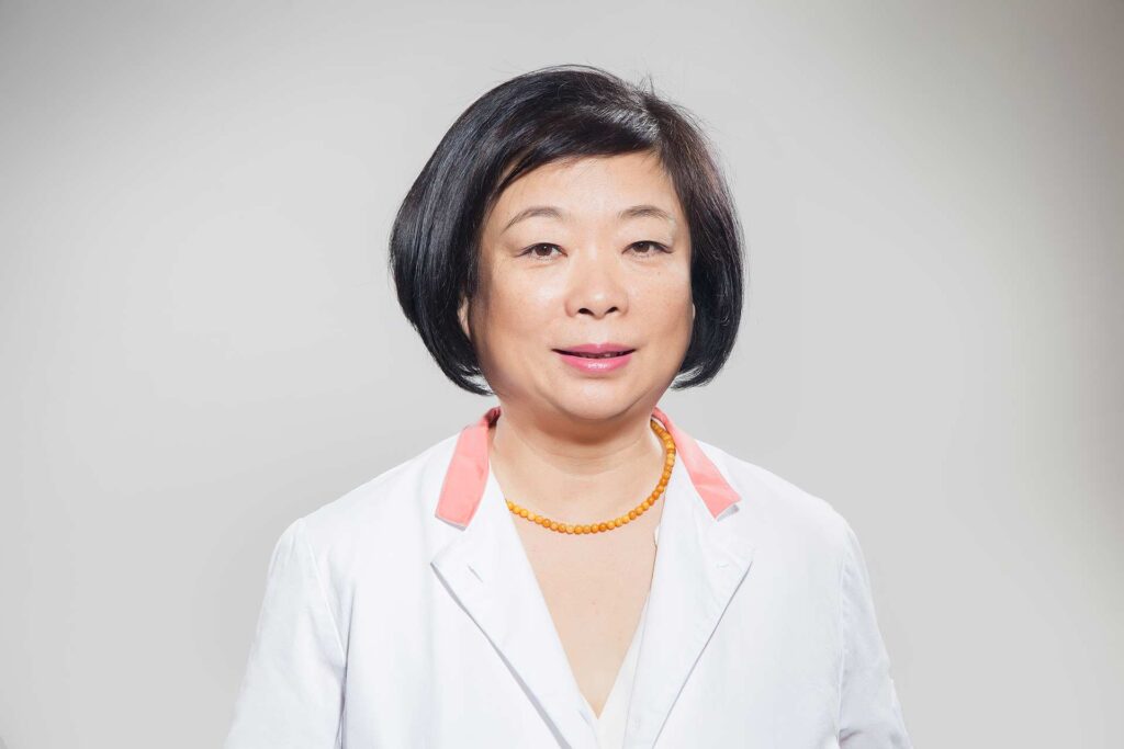 Porträt von Ying Sun, zuständig für das TCM-Sekretariat bei TCM Ming Dao